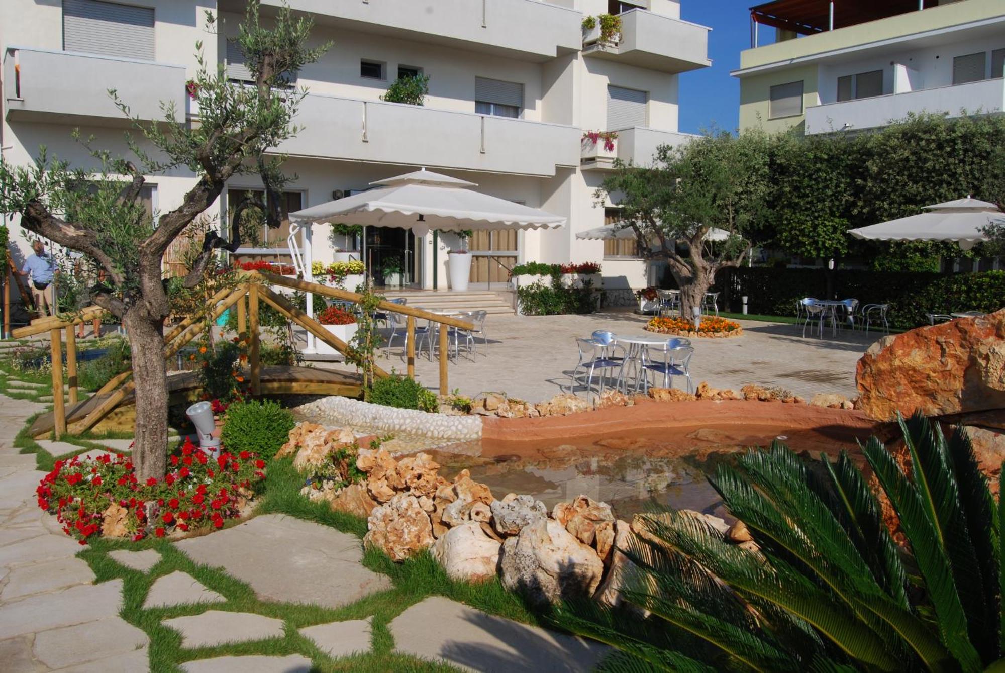 Hotel Costa Verde Tortoreto Exterior foto