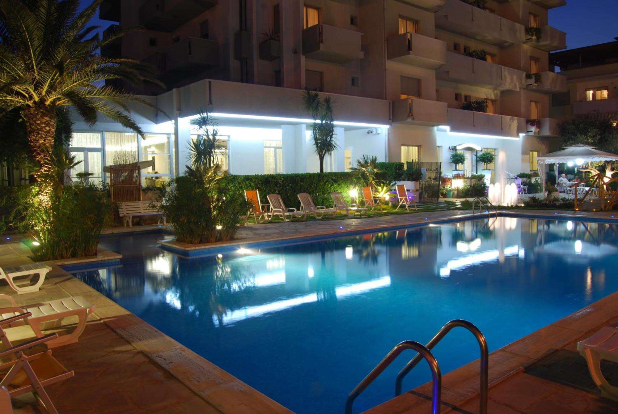 Hotel Costa Verde Tortoreto Exterior foto